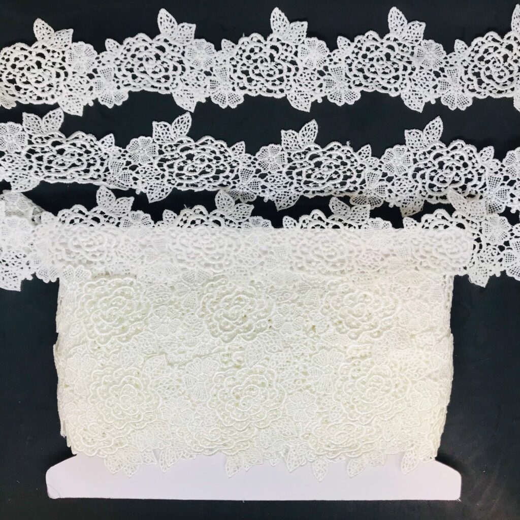 Guipure En Dentelle Motif Fleurs 6 Cm — vue 3