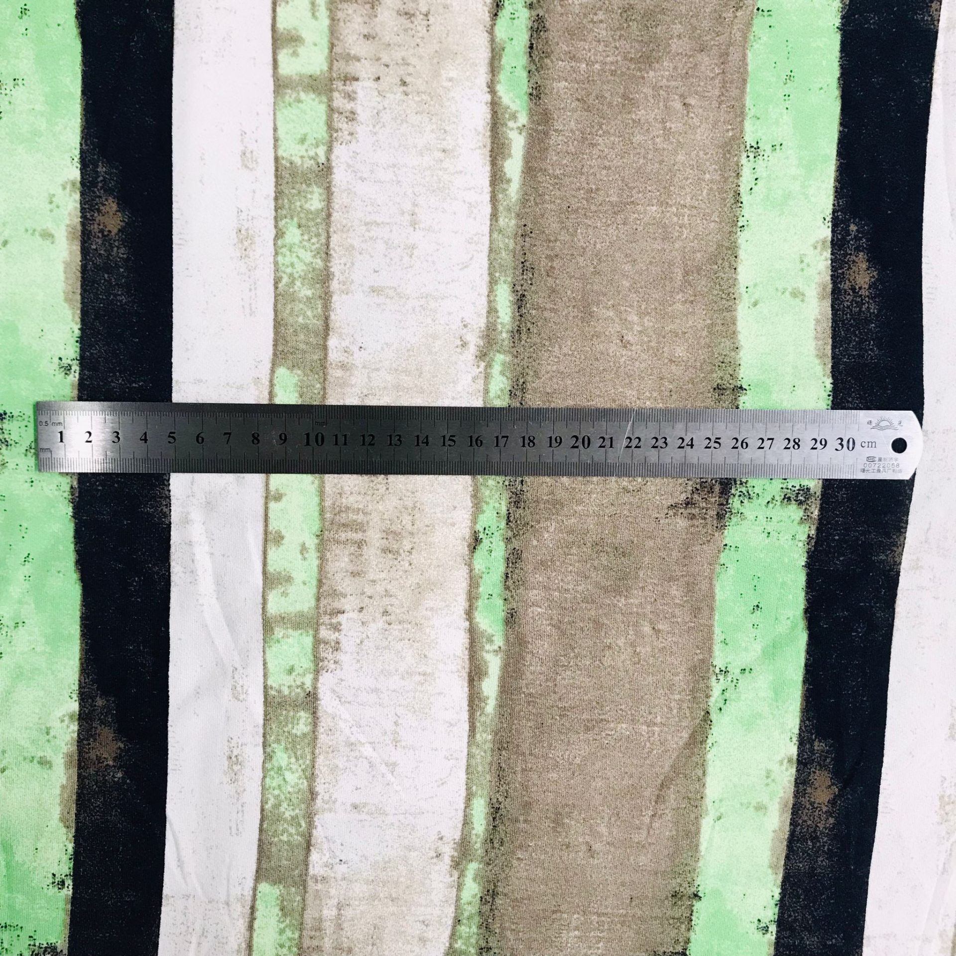 Tissu Jersey Imprime Rayure — vue 5