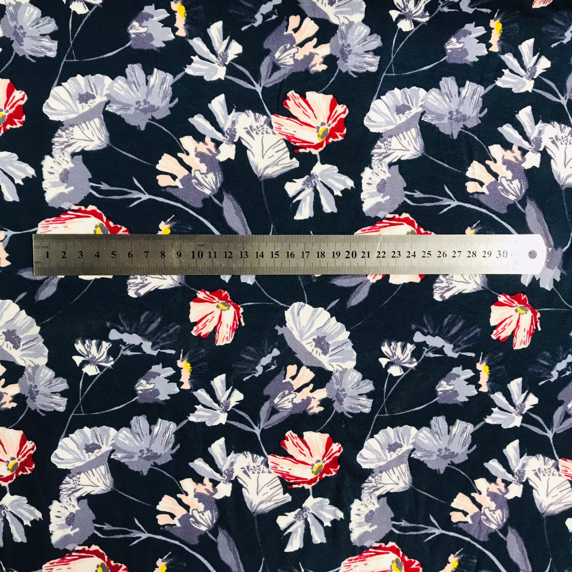 Tissu Jersey Imprime Fleurs — vue 3