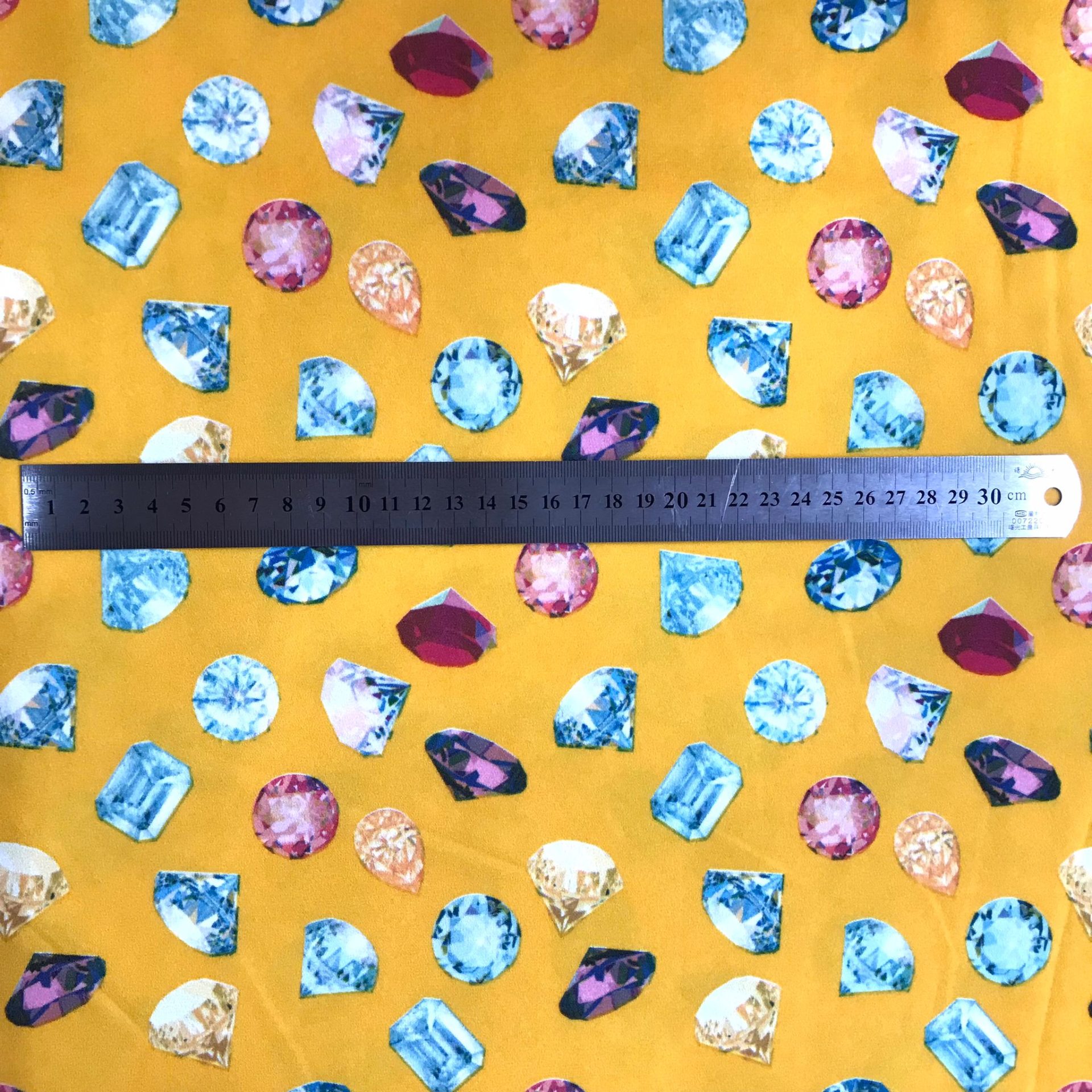 Tissu Imprime Diamants — vue 3