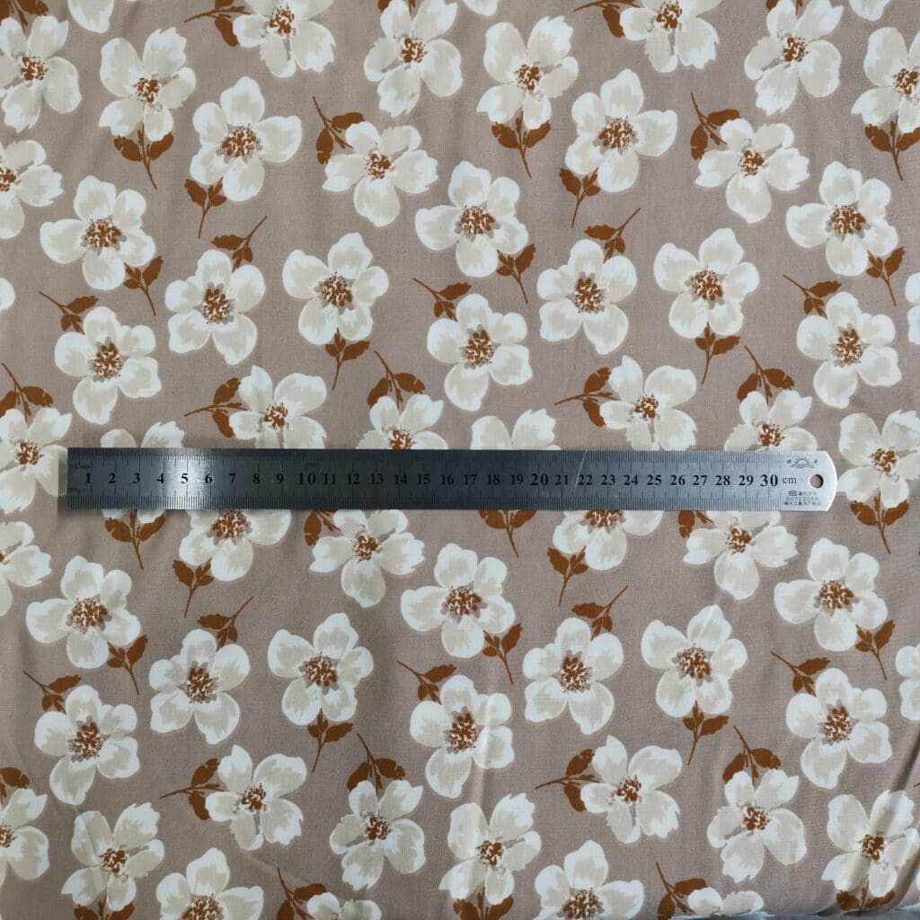 Tissu Viscose Fleurs Blanches — vue 8