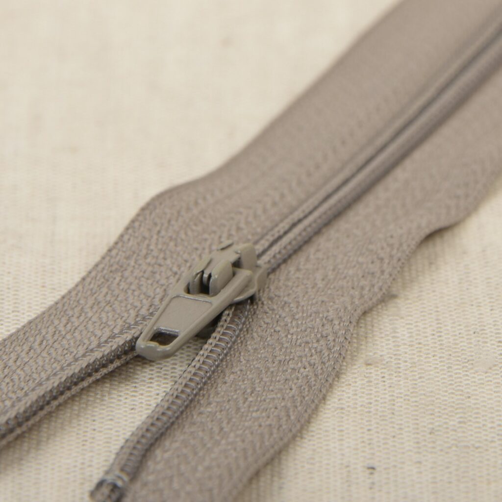 FERMETURE ÉCLAIR 50 à 60 cm NYLON NON SÉPARABLE — vue 7
