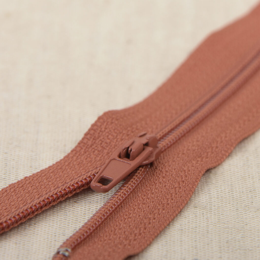 FERMETURE ÉCLAIR 25 à 40 cm NYLON NON SÉPARABLE — vue 3