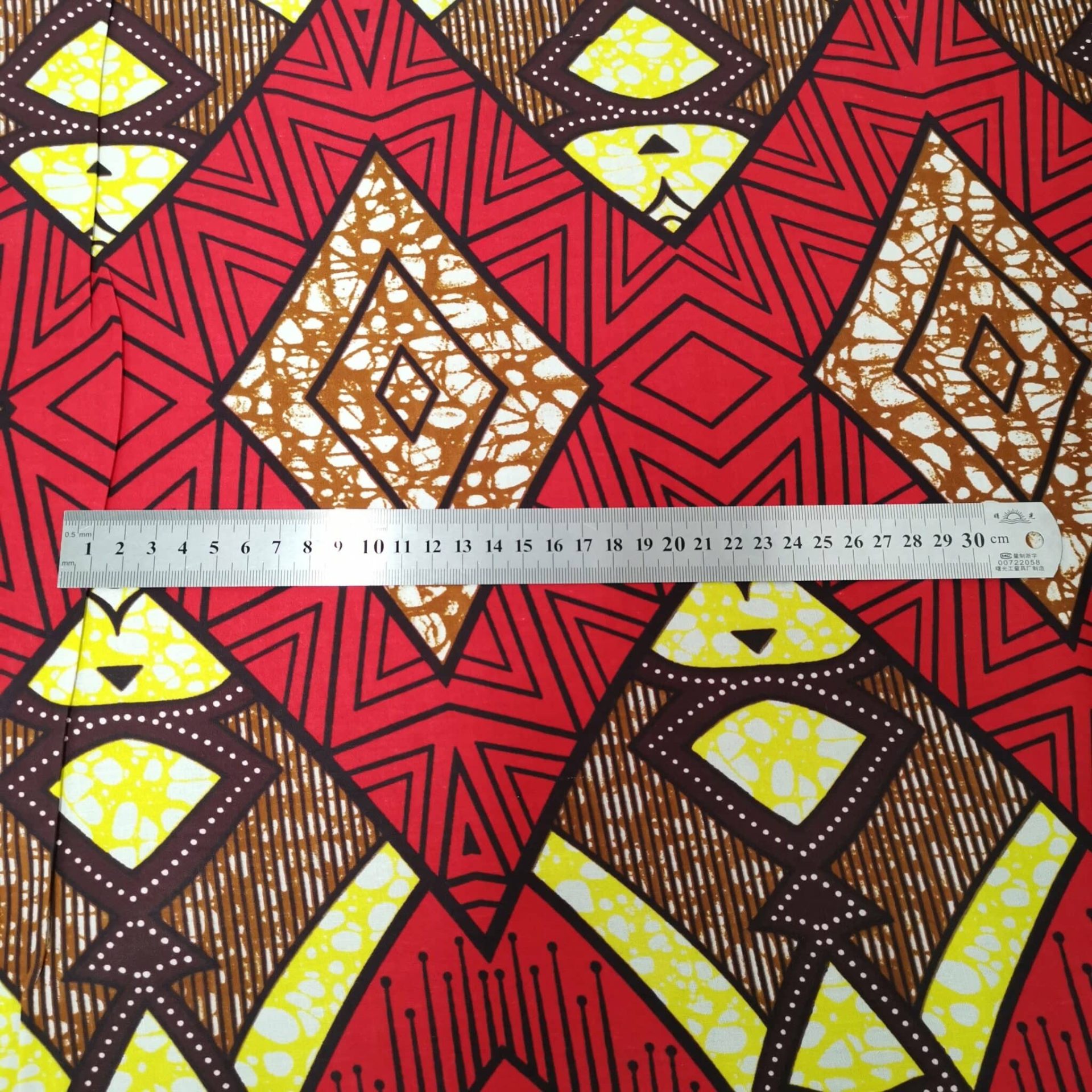 Tissu Africain Motif Géométrique Rouge / Jaune — vue 2
