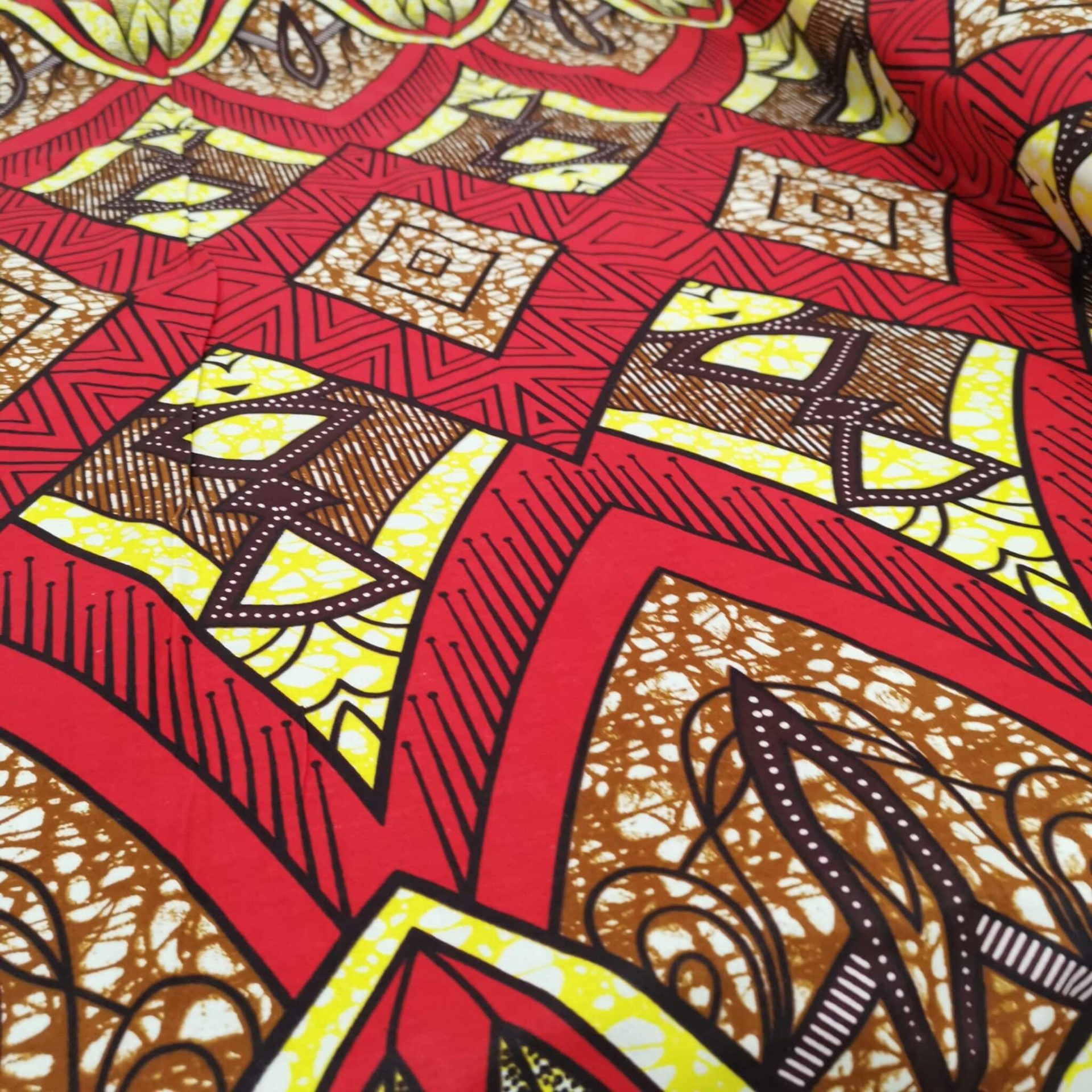 Tissu Africain Motif Géométrique Rouge / Jaune — vue 4