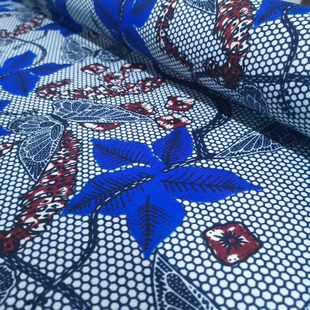 Tissu Africain Motif – Floral Bleu Papillon